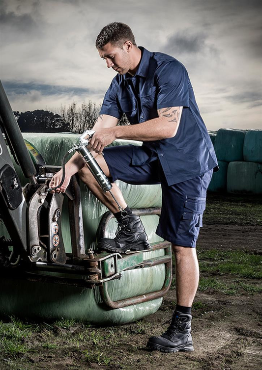Syzmik Light Weight Tradie Shirt - Short Sleeve (ZW120)